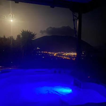 Luna Pondi